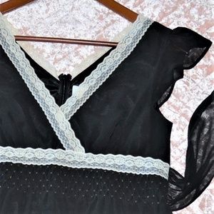 Liz Claiborne Tops - Liz Claiborne Shirt Size 6 Black Ivory Lace Liz Claiborne Tops - Liz Claiborne Shirt Size 6 Black Ivory Lace
